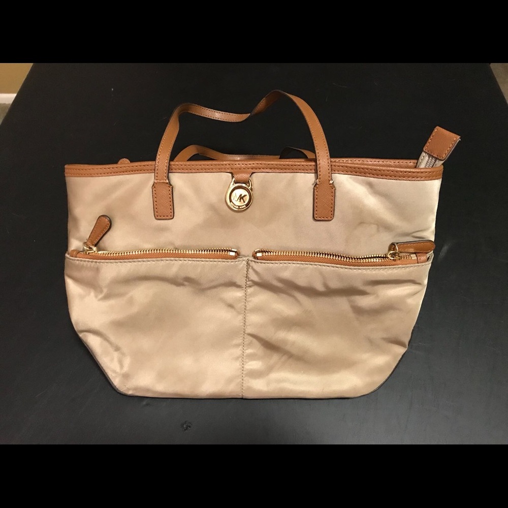 Michael kors tote